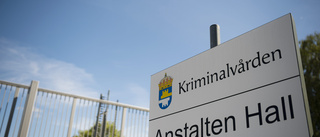 Krossat cellfönster upptäcktes efter 15 timmar