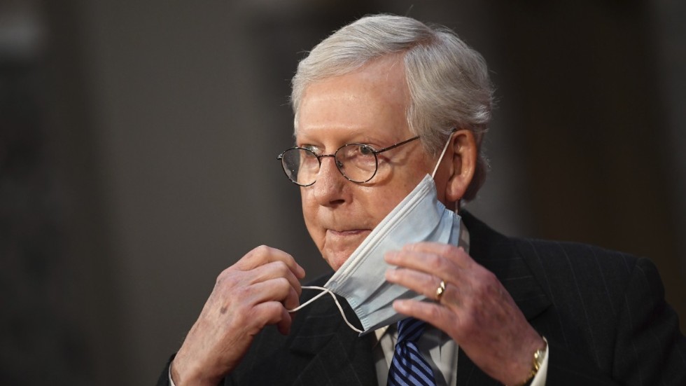 Kentuckysenatorn Mitch McConnell, en av Republikanernas främsta ledare, uppges fundera över sitt stöd till president Trump inför det andra riksrättsförfarandet.