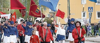 Traditionsenligt Första maj-tåg i Vimmerby