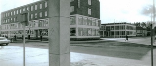 1966: Nya Folkets Hus invigs