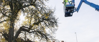 Skylift började brinna utanför Uppsala