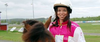 Pernilla, 14, tar plats på Solvalla: "Visst siktar jag på att vinna"