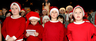 Julmusikal med tomteverkstad och röda mular