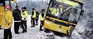 Ingen allvarligt skadad vid bussolyckan