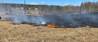 Vårväder ökar risken för gräsbrand – nu varnar SMHI