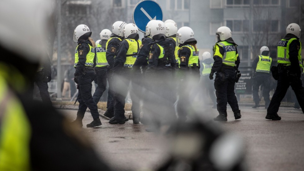 I Bland annat Skäggetorp (bilden) och Navestad utbröt våldsamma upplopp under påskhelgen. 