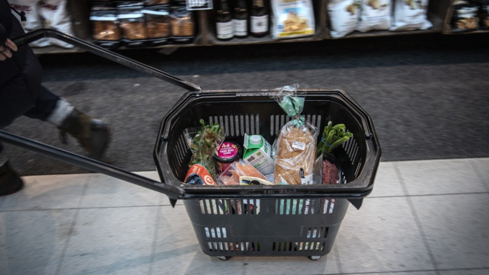 Det är ju kunder en butik behöver och kunderna har strömmat till. För Norge innebar det att matpriserna, i motsats till Sverige, bidrog till att hålla nere inflationen, skriver Veronica Palm i dagens krönika.