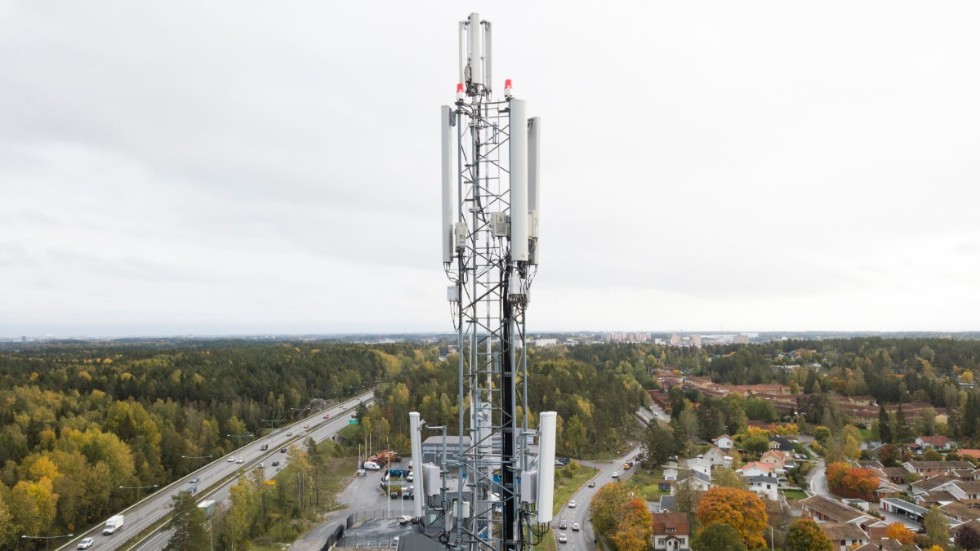 Reservbatterier vid kommunikationsmaster stjäls för att driva stora ljudanläggningar i bilar och a-traktorer, enligt polisen i Värmland. Arkivbild.