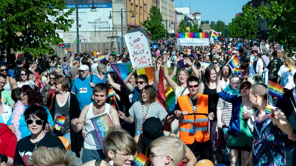 Luleå Pride har varit en stor folkfest i början av sommaren tidigare men nu flyttas evenemanget till slutet av augusti. En lösning som kan bli permanent.