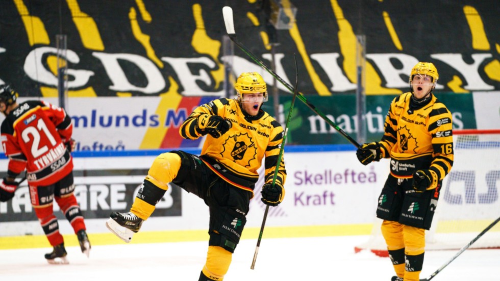 Rickard Hugg var en av isens bästa spelare när AIK vann med 3–1 i match 7 mot Luleå. 