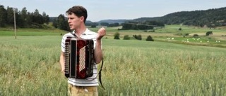 Snart avrundar du den populära sommarmusik-turnén "Himlen är oskyldigt blå" med Ted Gärdestads låtar på repertoaren.