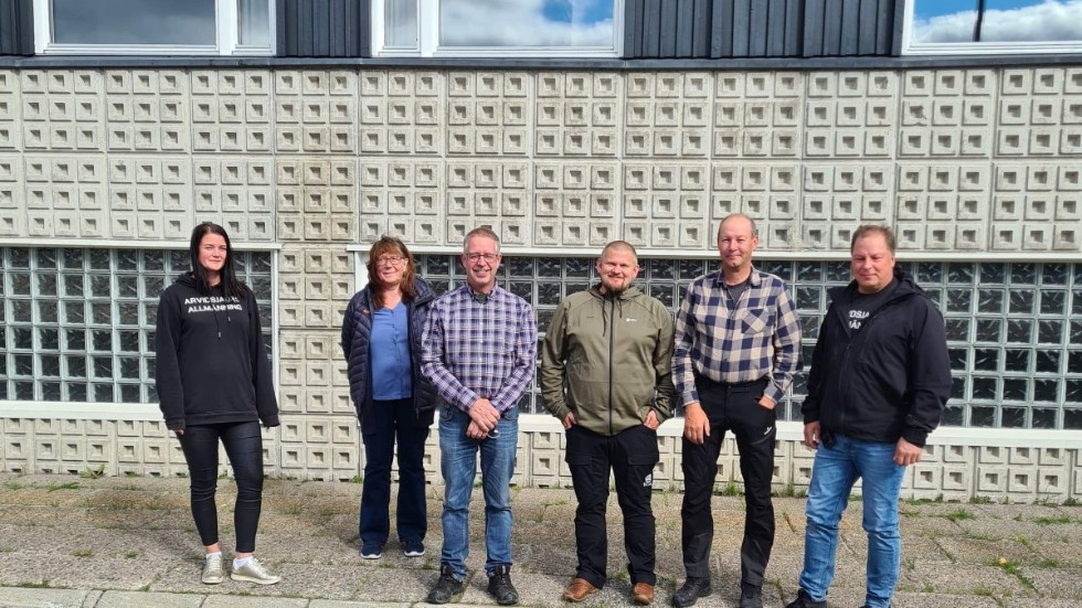 Annika Storck, administratör Allmänningen, Britt-Marie Lindgren, ordförande Allmänningen, Sven Stenvall, ägare Stenvalls såg, Ola Holmgren, SCA, Hans Renberg, Sveaskog och Robert Grimm, förvaltare Allmänningen.