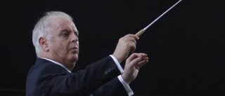 Barenboim kvar i Berlin