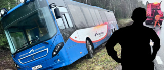 Busschaufför somnade och körde i diket – döms av domstol