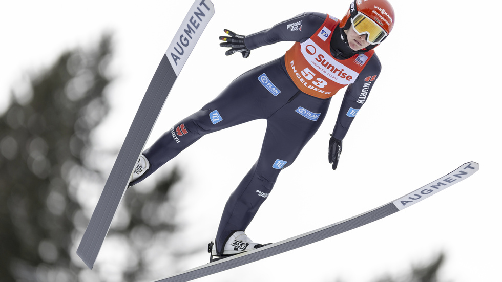 Tyskan Selina Freitag fick – till skillnad från herrvinnaren – inga prispengar för sin seger i kvalet till backhoppningstävlingen i Garmisch-Partenkirchen. I stället fick hon nöja sig med en påse med badrumsartiklar. Arkivbild.