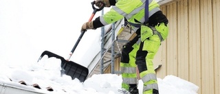 Snöskottning från skoltak stoppades