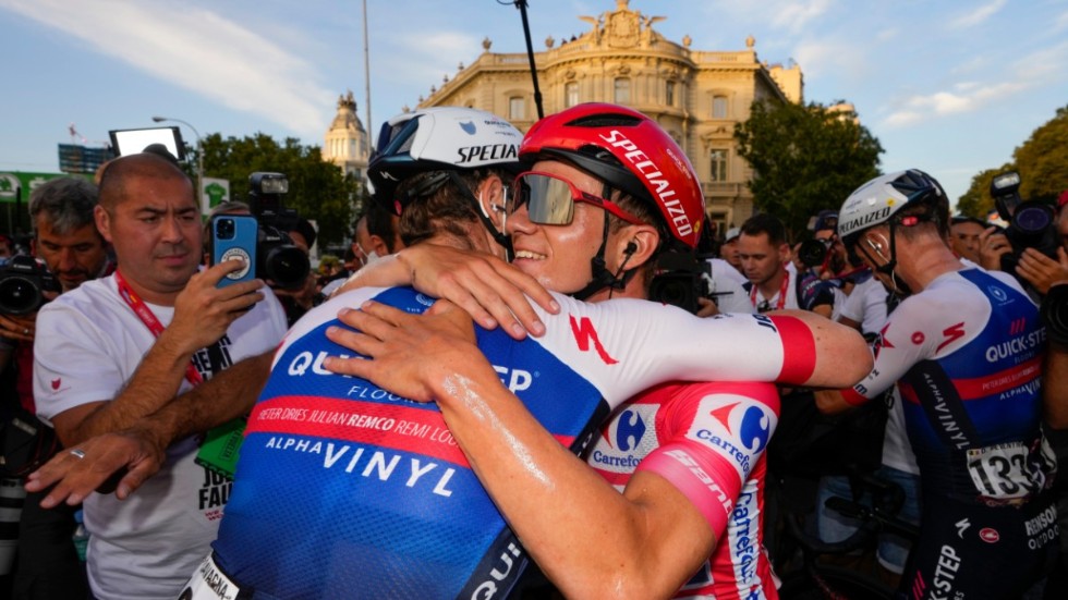 Remco Evenepoel vinner Spanien runt.