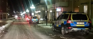 Grov misshandel vid pizzeria – en till sjukhus och en gripen