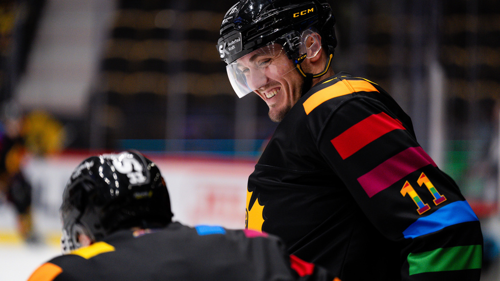 Max Lindholm slog sitt eget poängrekord i SHL när han under tisdagskvällen gjorde AIK:s kvitteringsmål i första perioden.