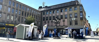 Utdelning och intryck på Stora torget