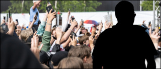 Man i 20-årsåldern tog stryptag på scenvakt under festivalen