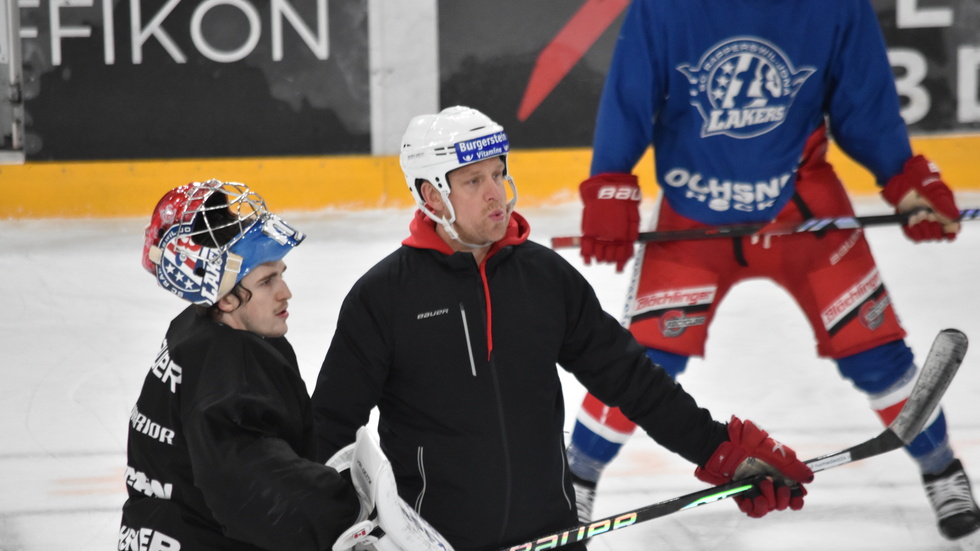 Bert Robertsson under en träning i Rapperwil–Jona Lakers. Tränaren avslöjar att han lämnar klubben efter säsongen.