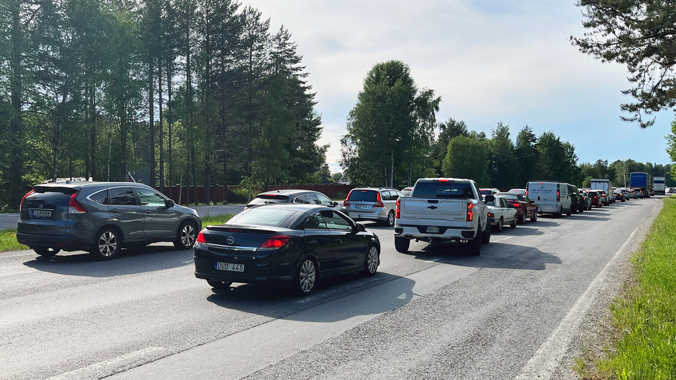 Efter olyckan bildades långa köer på väg ut från centrala Luleå.