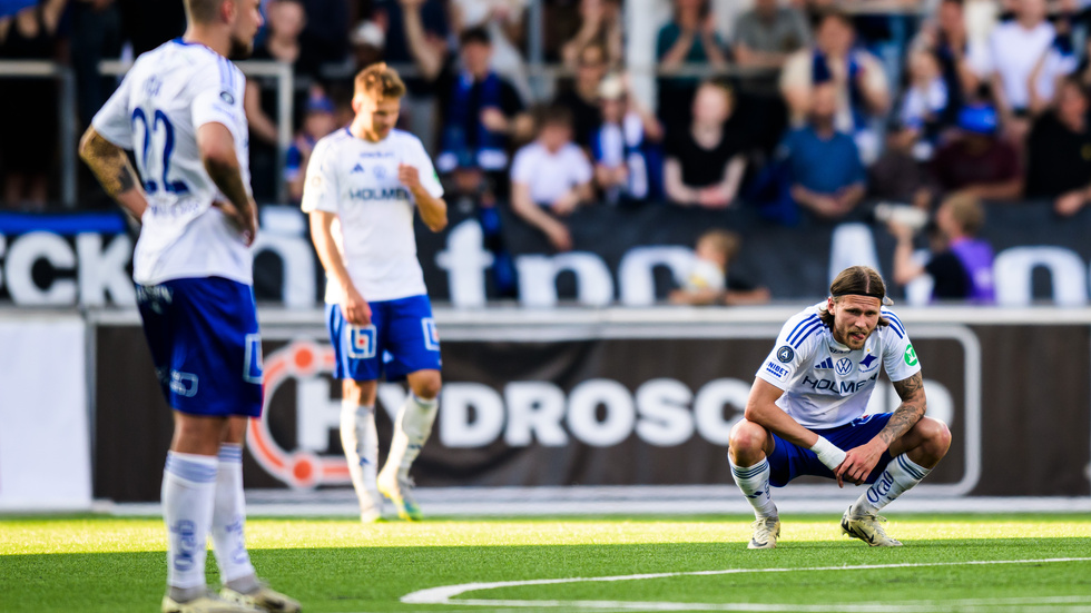 IFK Norrköpings Arnor Traustason deppar efter ett av Sirius fem mål mot "Peking".