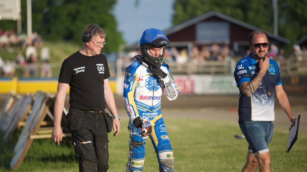 Mathias Thörnblom har kört ett av sina bästa heat någonsin nere i Västervik. Då ställdes han mot Fredrik Lindgren och Peter Ljung.  Efter hant vänt till i den första kurvan i Västervik hittade han rejält med fart och lyckades med att passera Fredrik Lindgren på insidan. 