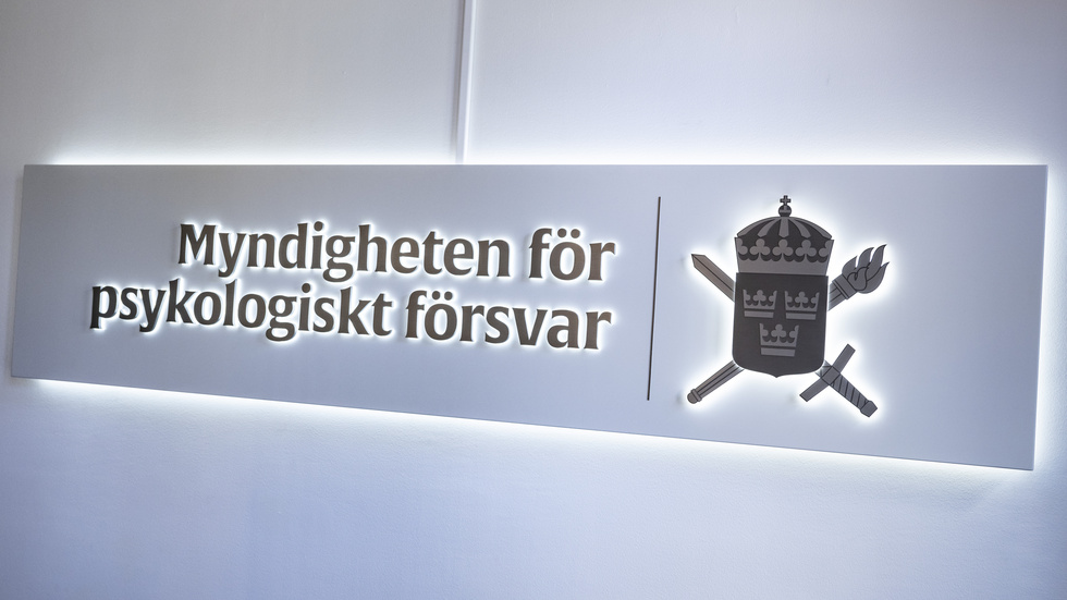 Sedan 1 januari 2022 finns en ny myndighet för psykologiskt försvar. Den saknar inte arbetsuppgifter. 
