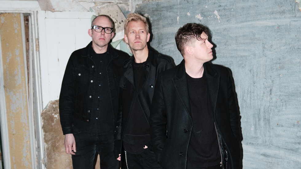 Peter Fristedt, Johan Lange och Emanuel Åström utgör postpunktrion Agent Side Grinder.