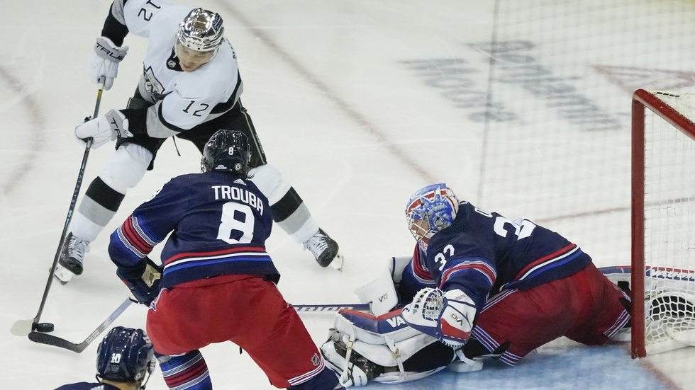 New York Rangers målvakt Jonathan Quick var starkt bidragande till att hans tidigare lagkamrater i Los Angeles förlorade i Madison Square Garden natten mot måndagen.