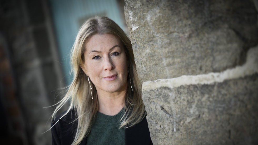Sara Strömberg är aktuell med sin nya bok "Skinn". Pressbild.