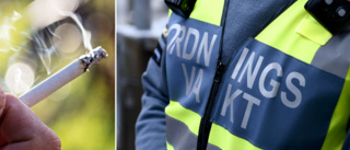 Rökte för nära krogentrén – blev aggressiv