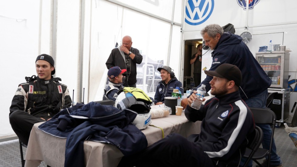 Firade. Marklund Motorsport firade tillsammans efter första teamsegern i en VM-deltävling. foto: Marklund Motorsport