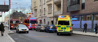 Två bilar i kökrock i centrala Linköping