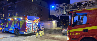 Stort pådrag på Norr efter brand i kök