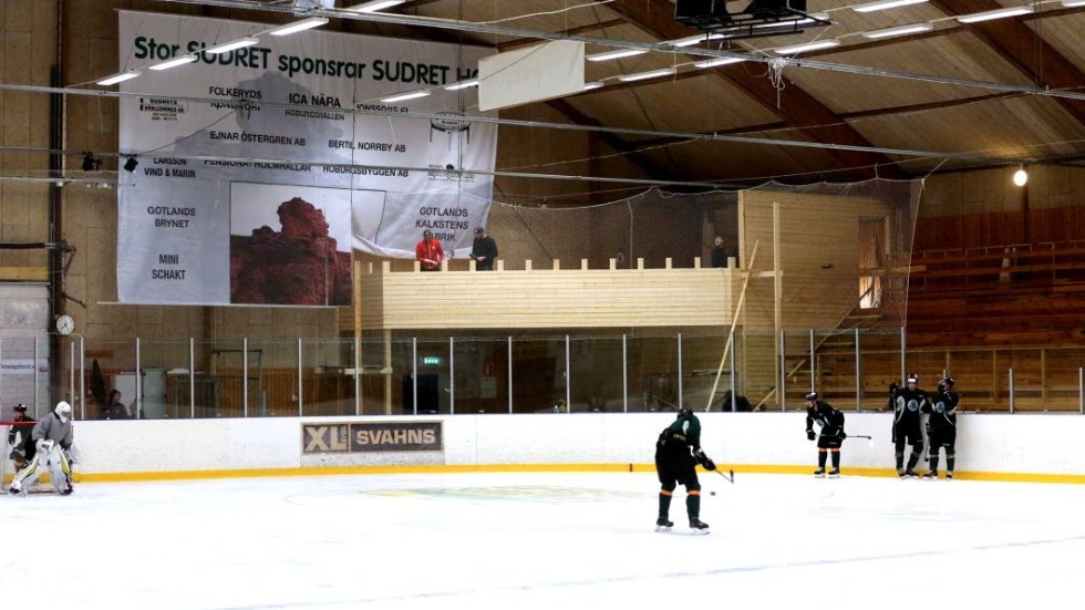 Med nytt underlag i Hemse ishall öppnas nya möjligheter till att nyttja ishallen året runt.