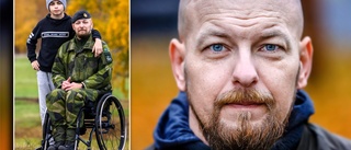 Tomas, 38, kraschade och blev förlamad  •  Berättar om skräcken i bilen •  ”Det luktar bränd elektronik, smärtan i ryggen är obeskrivlig” 