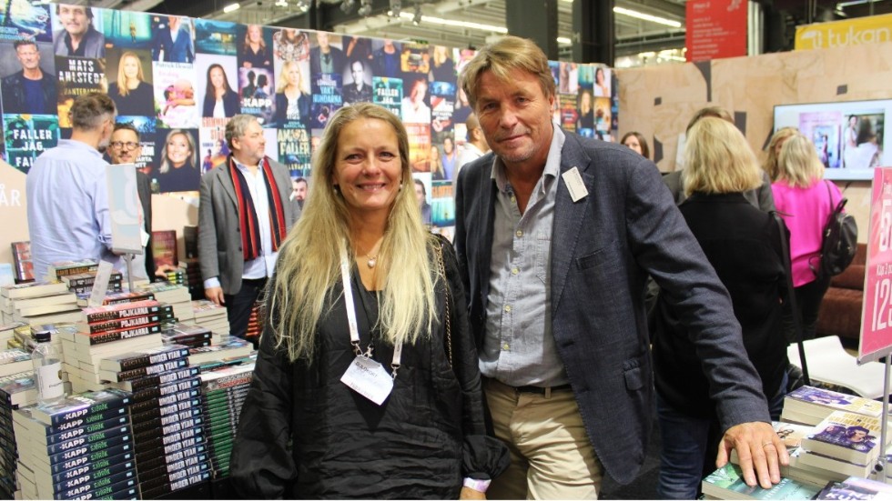 Lana Brunell och Thomas Bodström presenterade sin nya deckare "Svart guld" på Bokmässan i Göteborg.