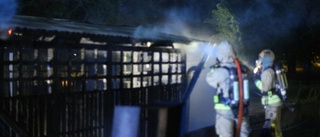 Kraftig brand i sophus