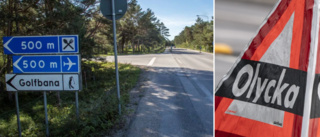 Trafikolycka på väg 149 – bil skulle köra om a-traktor • Polisen: ”Vi får se vad det landar i”