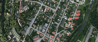 Nya ägare till äldre hus i Torshälla - 2 050 000 kronor blev priset