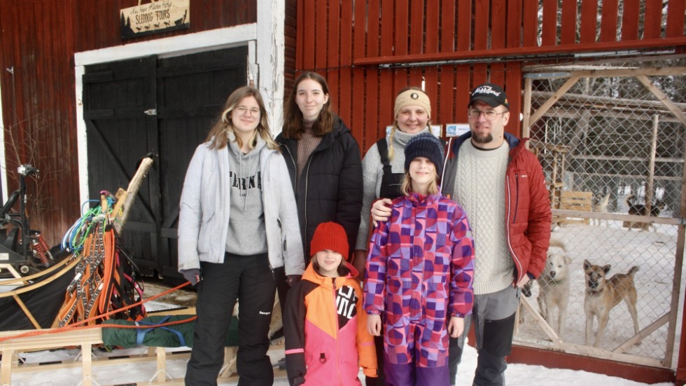 Familjen Klackl: Emily, Helena, Ronja, Lena, Rahel och Markus.