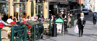 Fler serveringar på trottoarer och torg