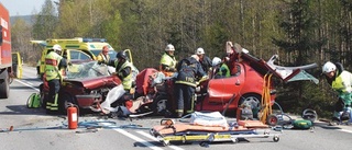 Allvarlig trafikolycka på riksväg 33