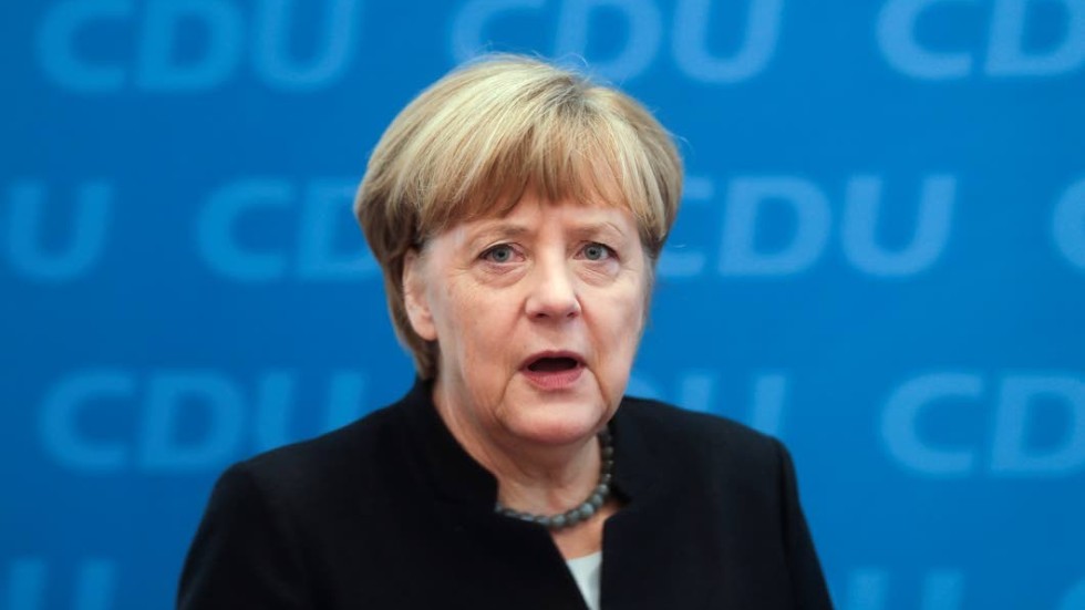 Angela Merkel. Ställer upp igen. En god nyhet för Europa - liksom utgången av de franska Republikanernas primärval.