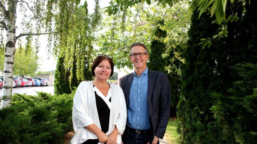 Kommunalråden Helena Proos (S) och Anders Wikman (NE) är glada över förbättringen.