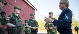 Försvarsministern på hemligt uppdrag