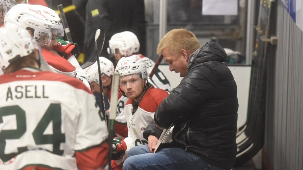 Jussi Salos Väsby får ta sig an kvalserien till Hockeyallsvenskan.